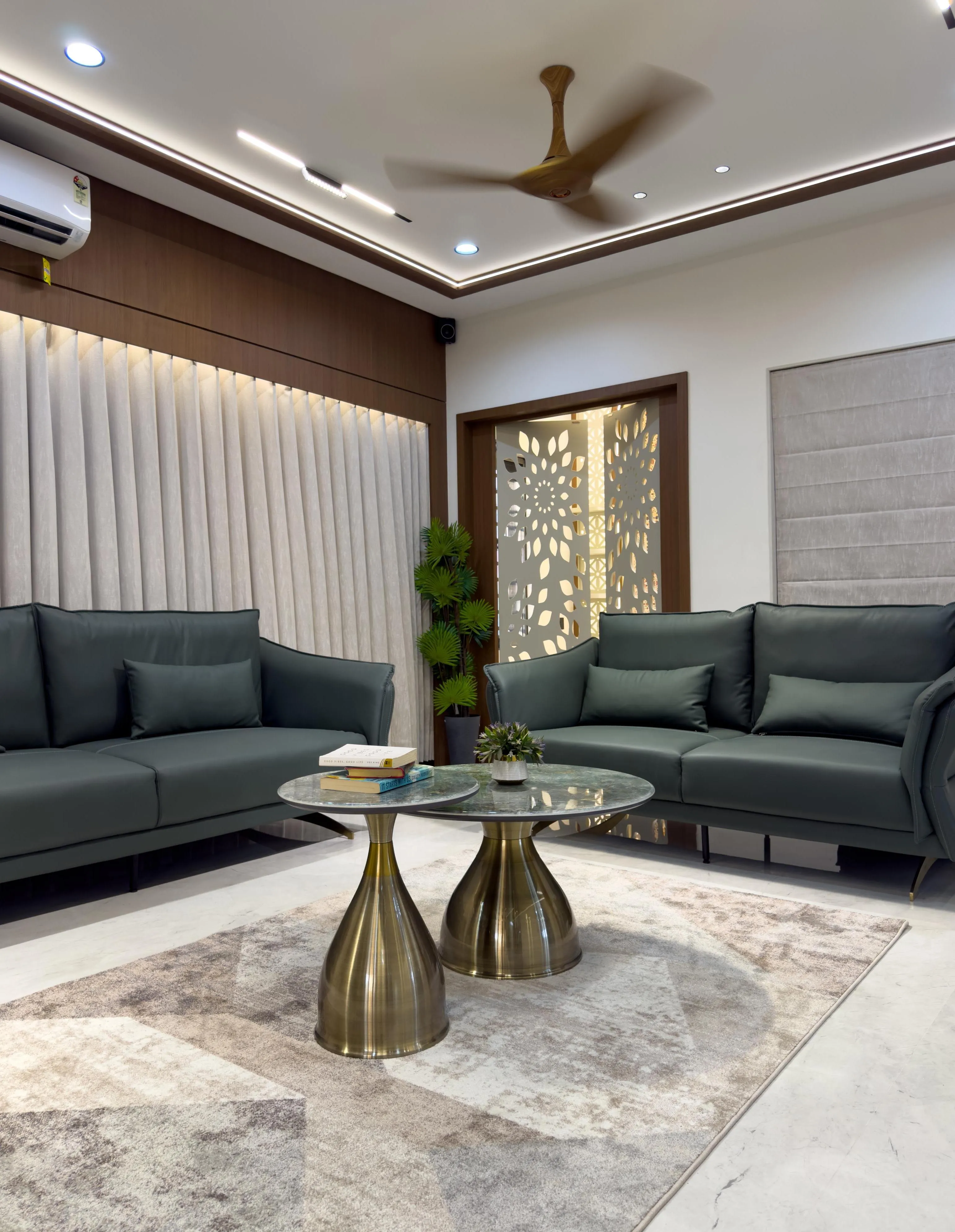 Raj Interior Slider - 4